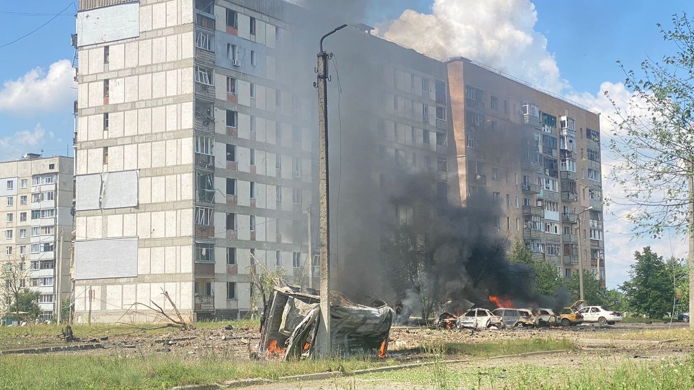 Ворог обстріляв місто Первомайський на Харківщині: серед постраждалих є діти