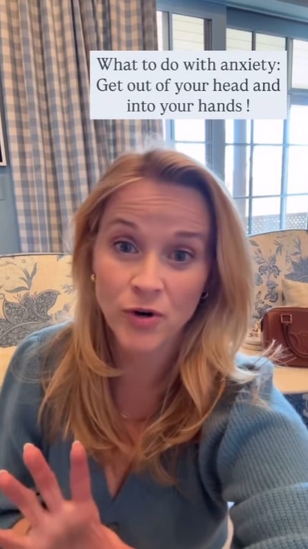 Секрет гармонии — что особенного в гостиной Риз Уизерспун - фото 1