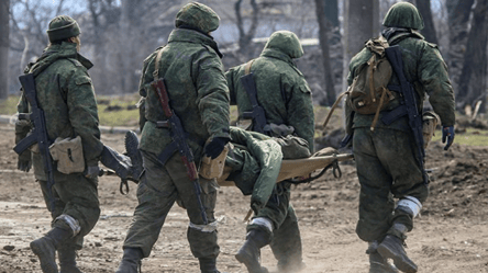 Зламали руки і ноги — окупант розповів подробиці про нестатутні відносини в армії РФ - 285x160