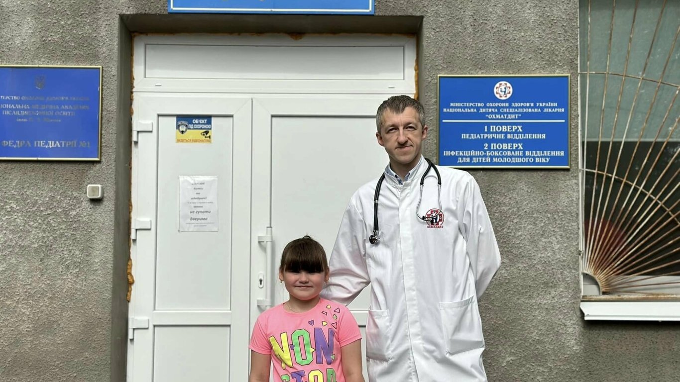 В Киеве в организме 6-летней девочки обнаружили ложку, которая находилась там несколько месяцев