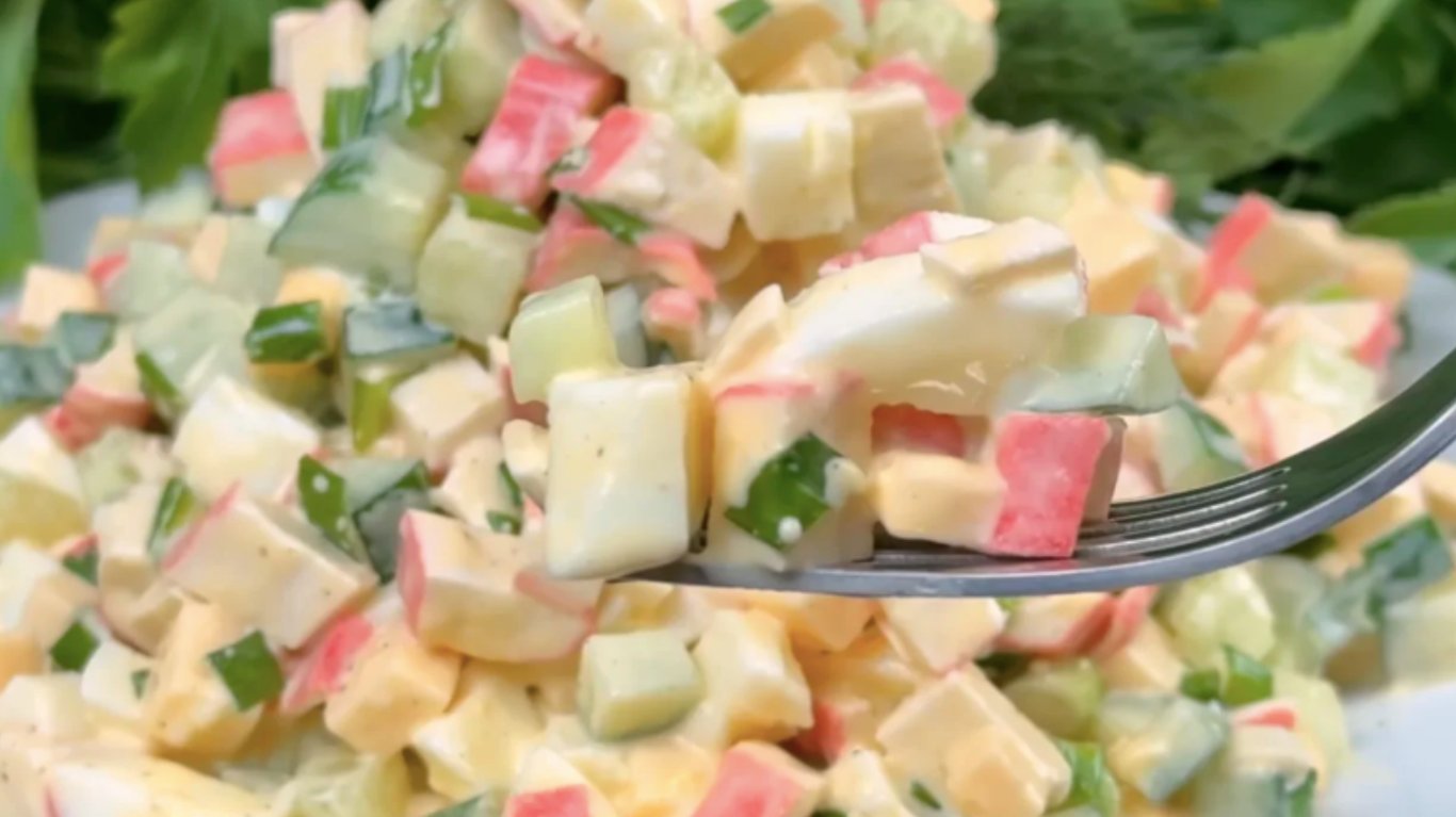 рецепт салату з крабовими паличками