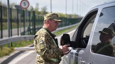 Родственник-уклонист: могут ли вас не выпустить за границу - 285x160