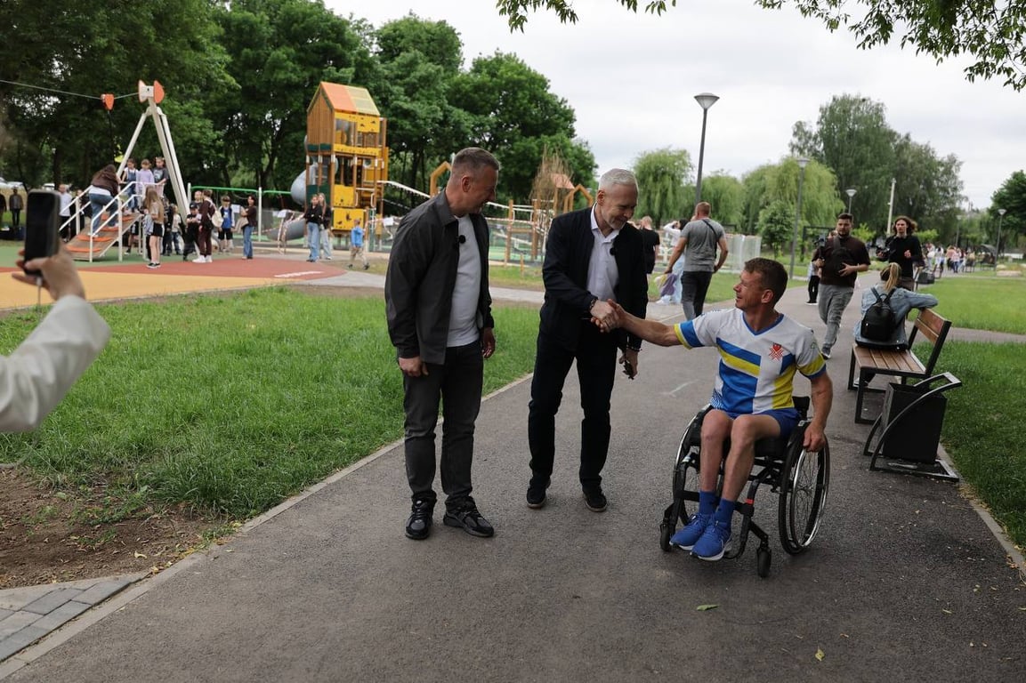 Терехо вітається з чоловіком