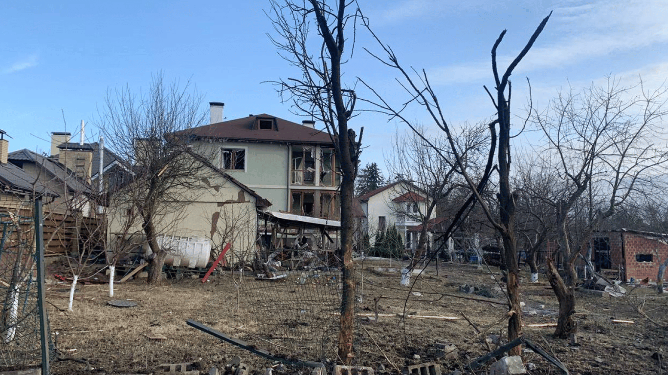 В Харьковской области раздавались мощные взрывы — оккупанты атаковали населенные пункты