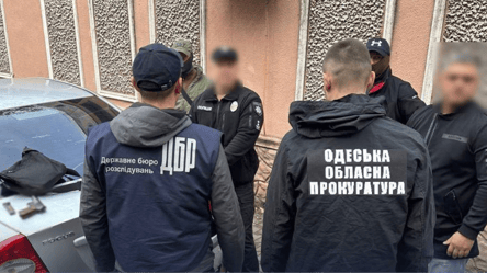 Требовала взятку за смягчение приговора: в Одесской области будут судить экс-полицейского - 285x160