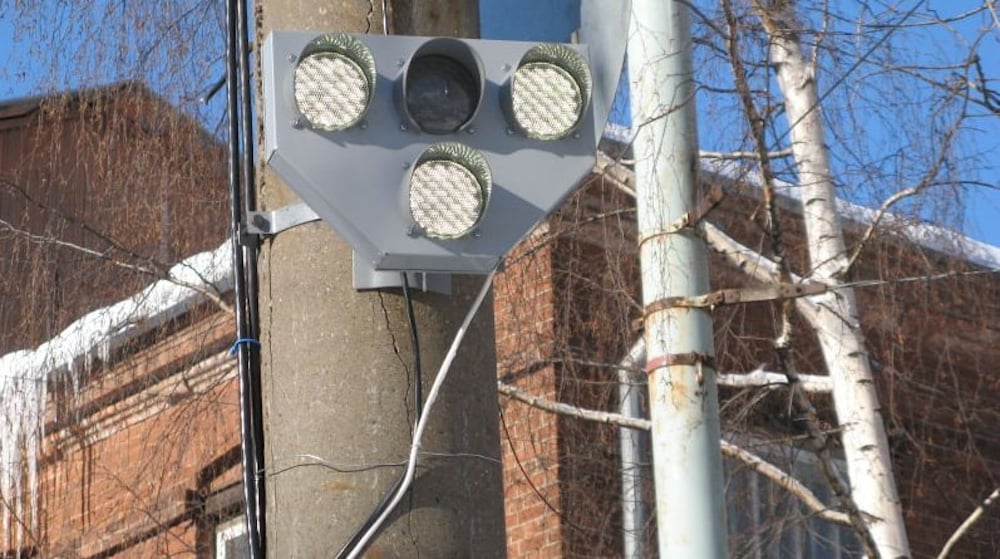 Свфтлофор для регулювання руху трамваїв.