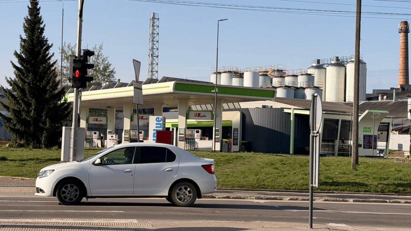 У Львові на АЗС преміальний А-95 продають по 69,90 грн: ціни на пальне