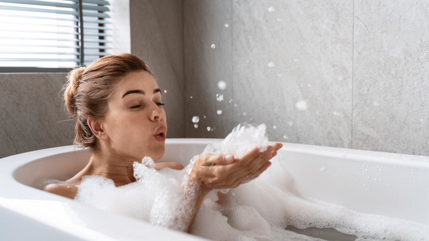 Как приготовить антистрессовую ванну: 10 рецептов
