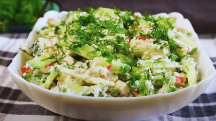 Крабовий салат по-новому: рецепт всього з 5 інгредієнтів - 285x160