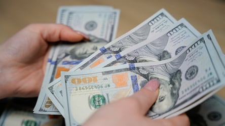 Омріяний курс — які купюри долара набагато вигідніше продавати українцям - 285x160