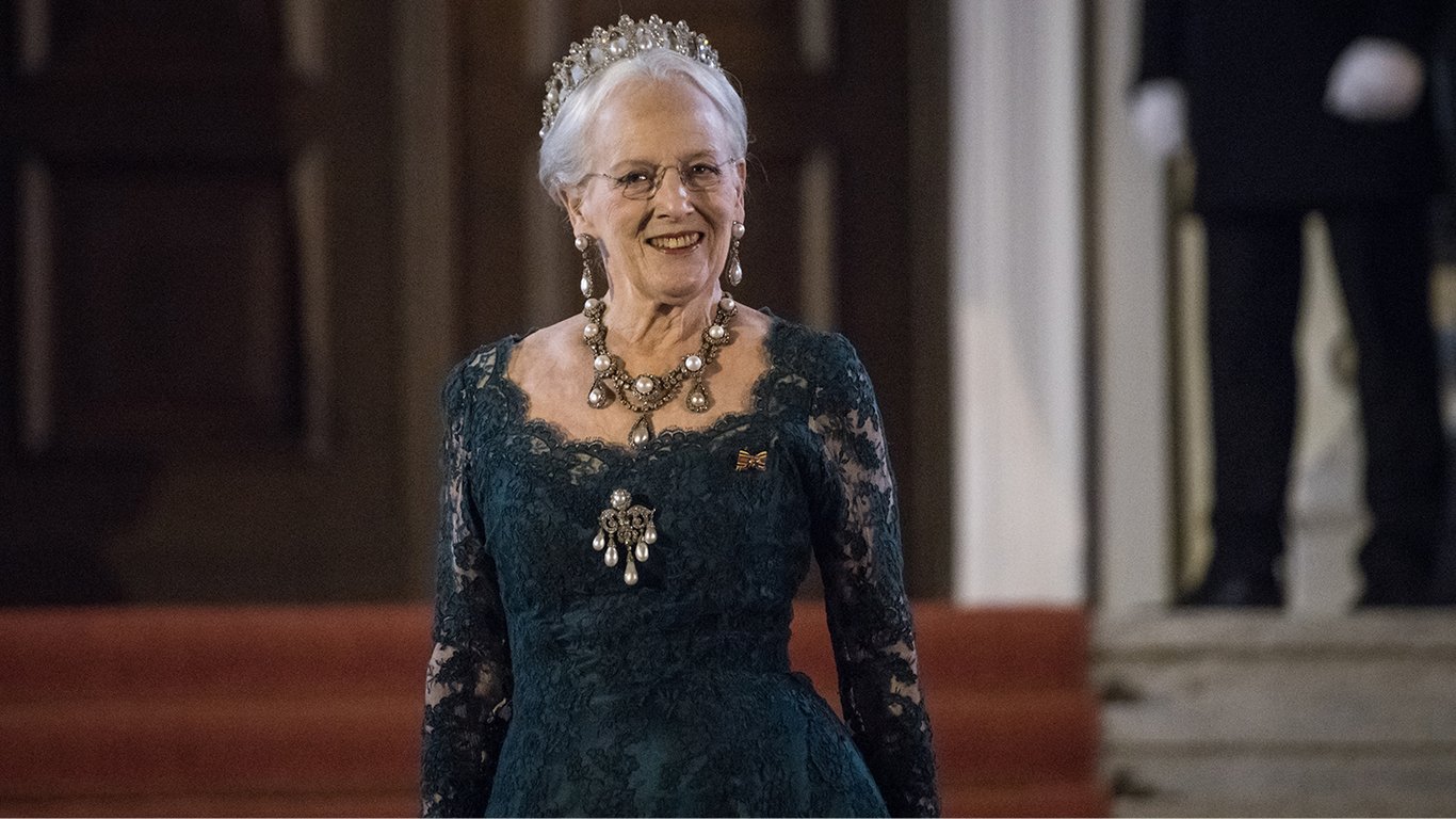 Королева Данії Маргрете II відхрестилась від престижної премії через росіянку