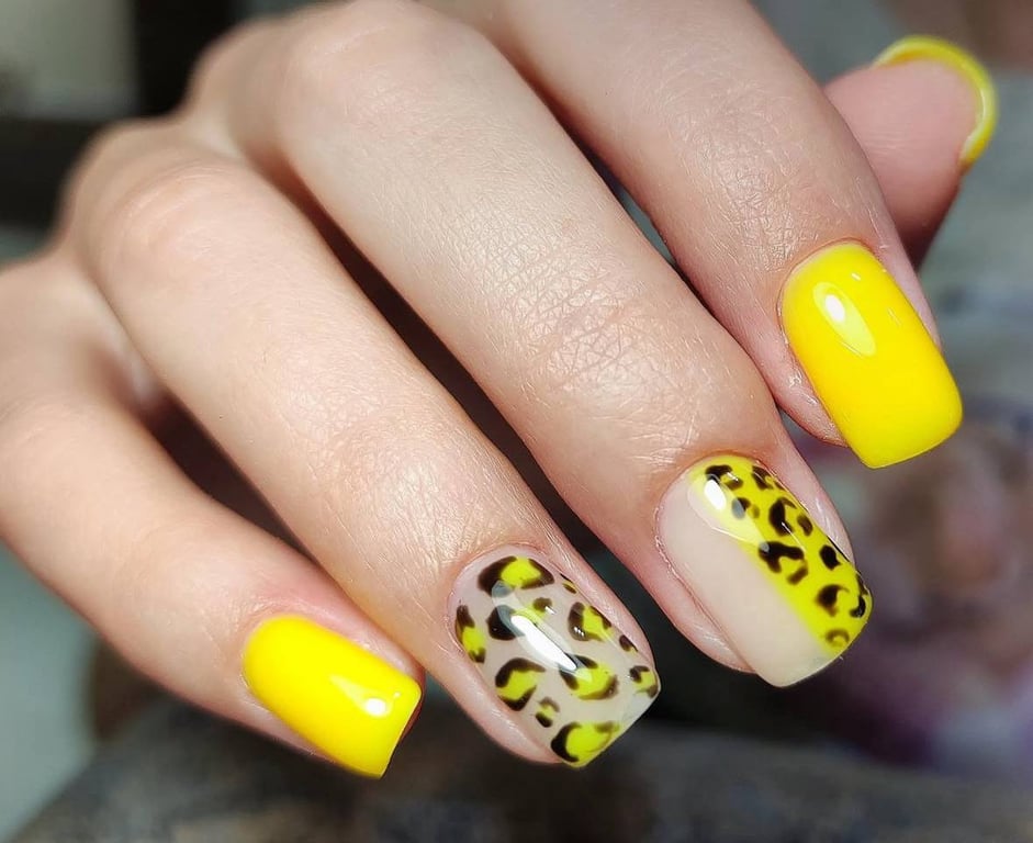 Unusual manicure that is very fashionable this summer