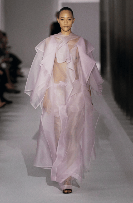 Pink color is perfect for those who appreciate details