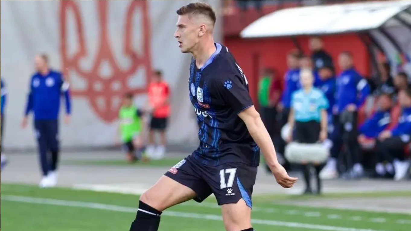 Денис Янаков