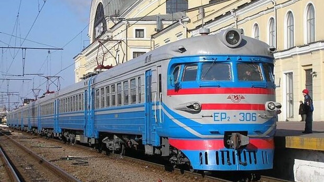 В Харьковской области в течение дня не будут курсировать 14 пригородных поездов