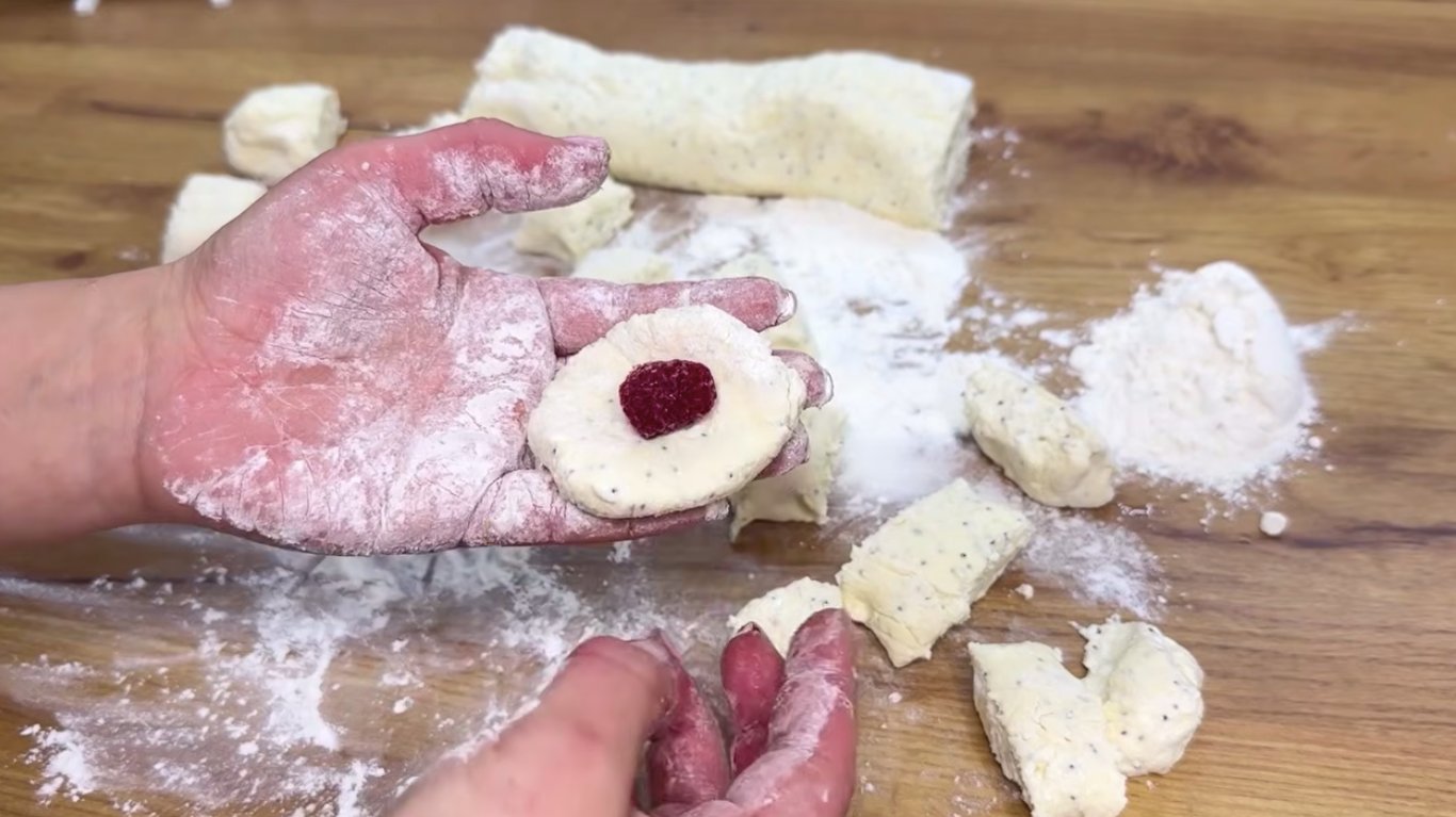 простий рецепт лінивих вареників з ягодами