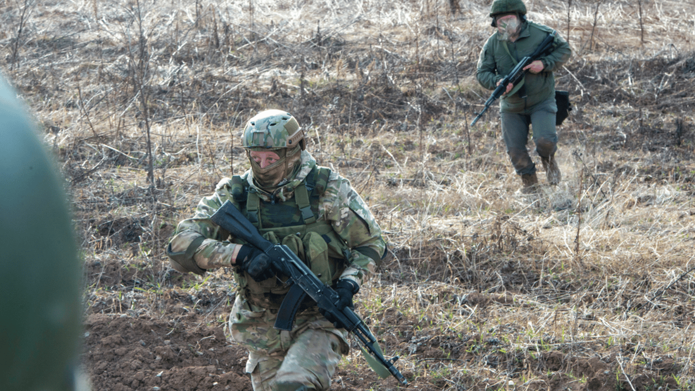 В ВСУ рассказали, зачем РФ перебрасывает резервы штурмовых батальонов под Купянск