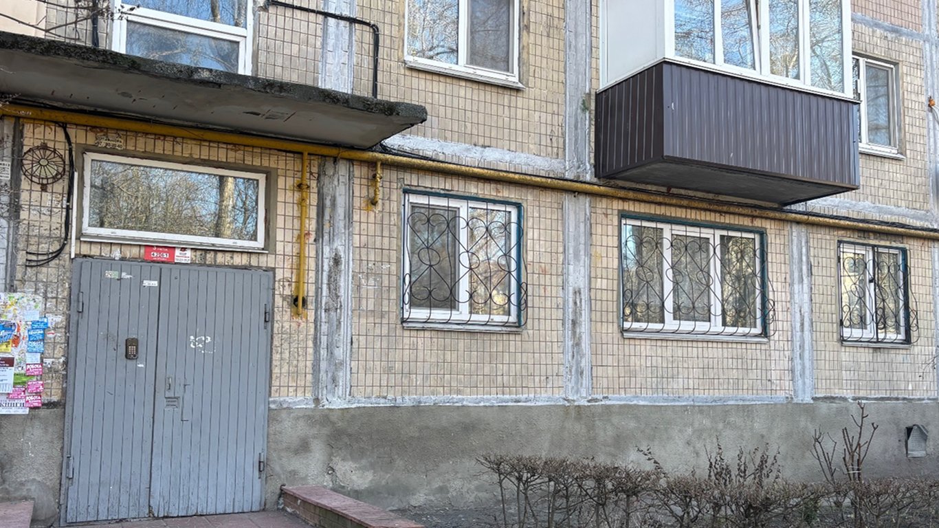 Странная особенность советских домов: почему балконы строили под наклоном