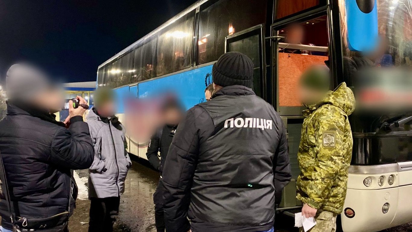 Вивозив ухилянтів до Молдови — на Одещині затримали організатора схеми