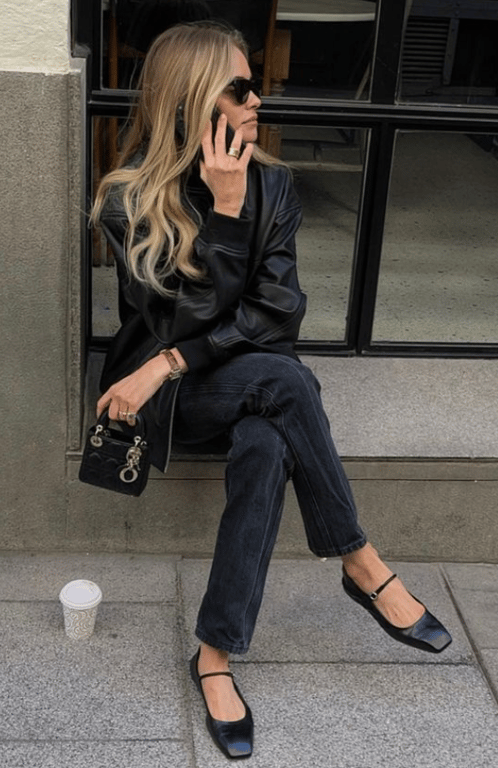 Женщина в повседневном образе с балетками