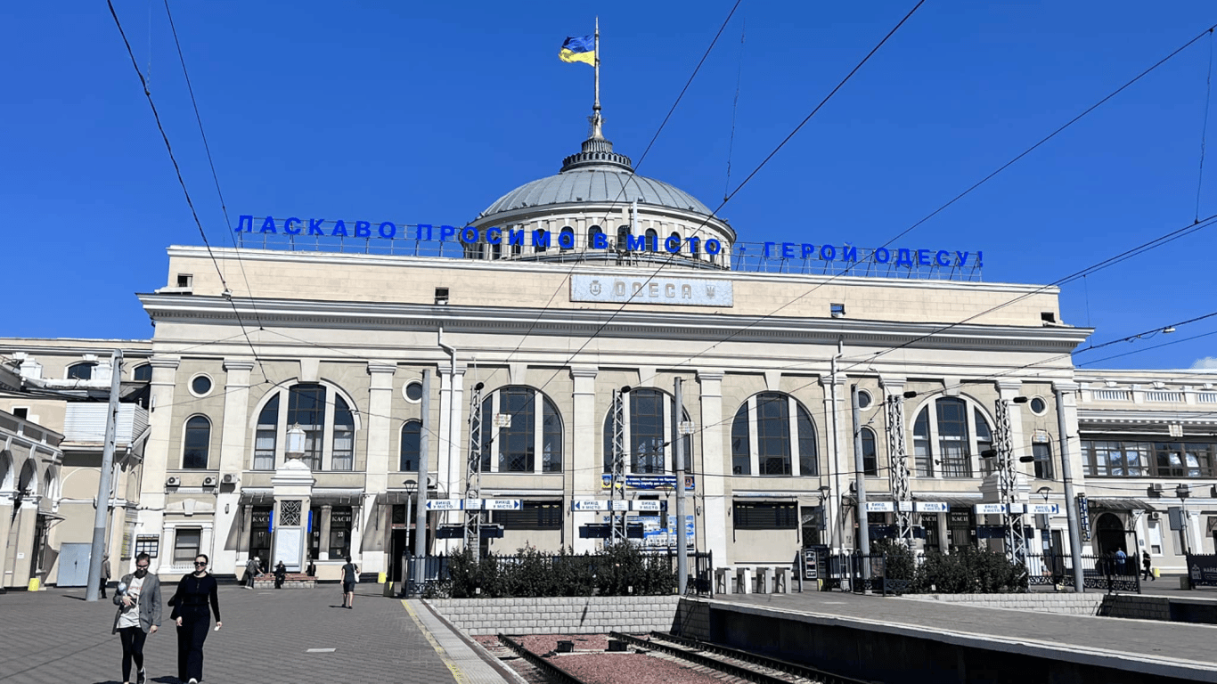 Песня Монатика не будет встречать поезда в Одессе