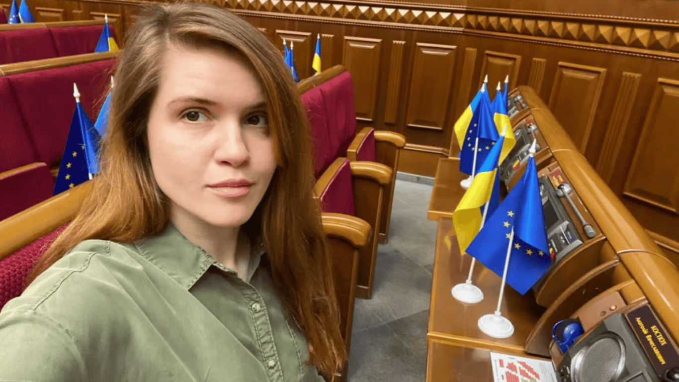 Марьяна Безуглая обвинила Сырского в потерях ВСУ