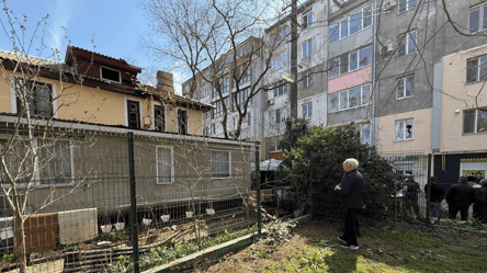 РФ вранці вдарила по Одещині: пошкоджено будинки у Чорноморську - 304x171