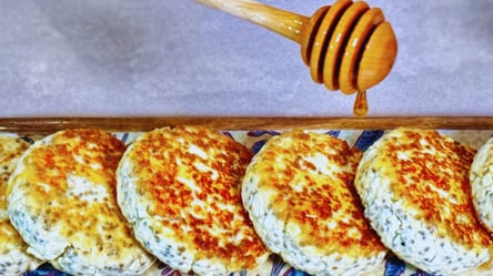 Сирники з чіа на сніданок за 10 хв — рецепт без борошна та манки - 285x160