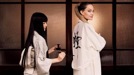 Анджелина Джоли в образе гейши снялась для японского Vogue - 285x160