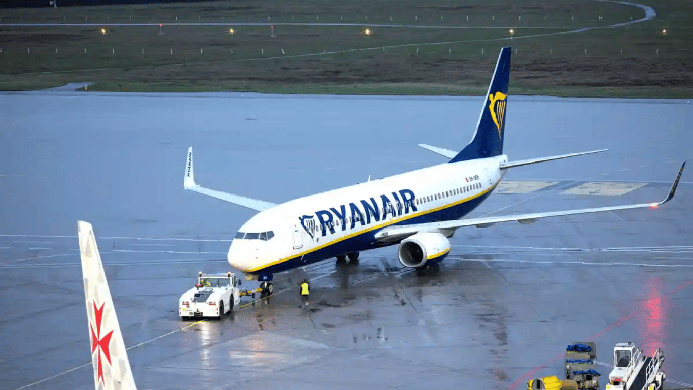 Ryanair скасує частину рейсів — в чому причина