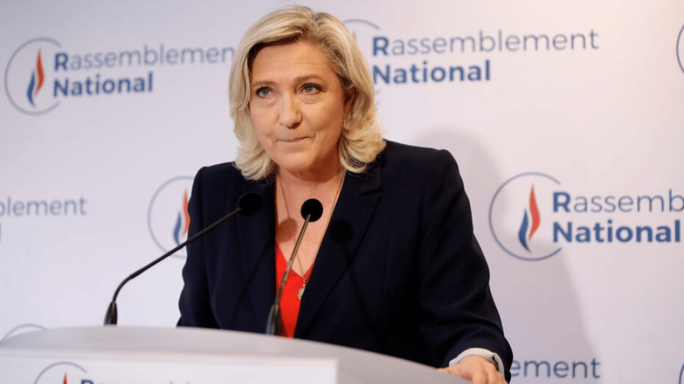Во Франции "Национальное объединение" Марин Ле Пен побеждает на выборах в парламент
