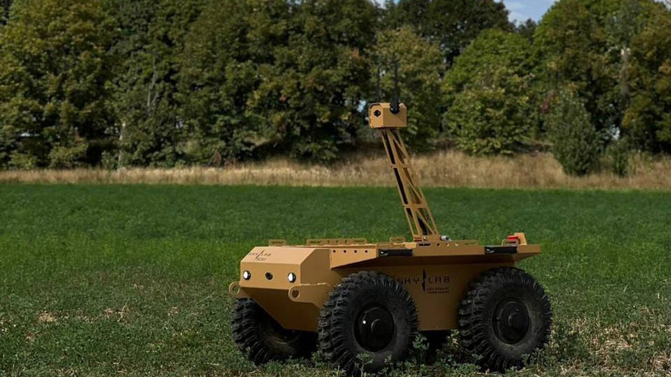Новий наземний робот SIRKO уже на фронті — чим він корисний для військових