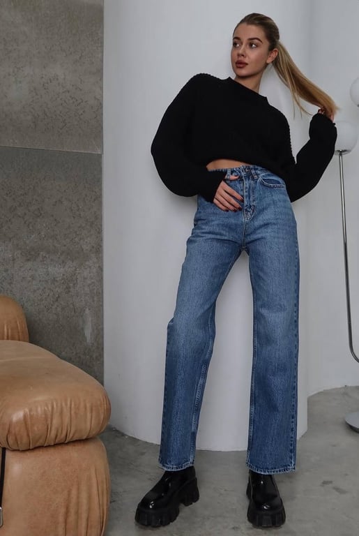 Прямі джинси ідеально пасують до всього