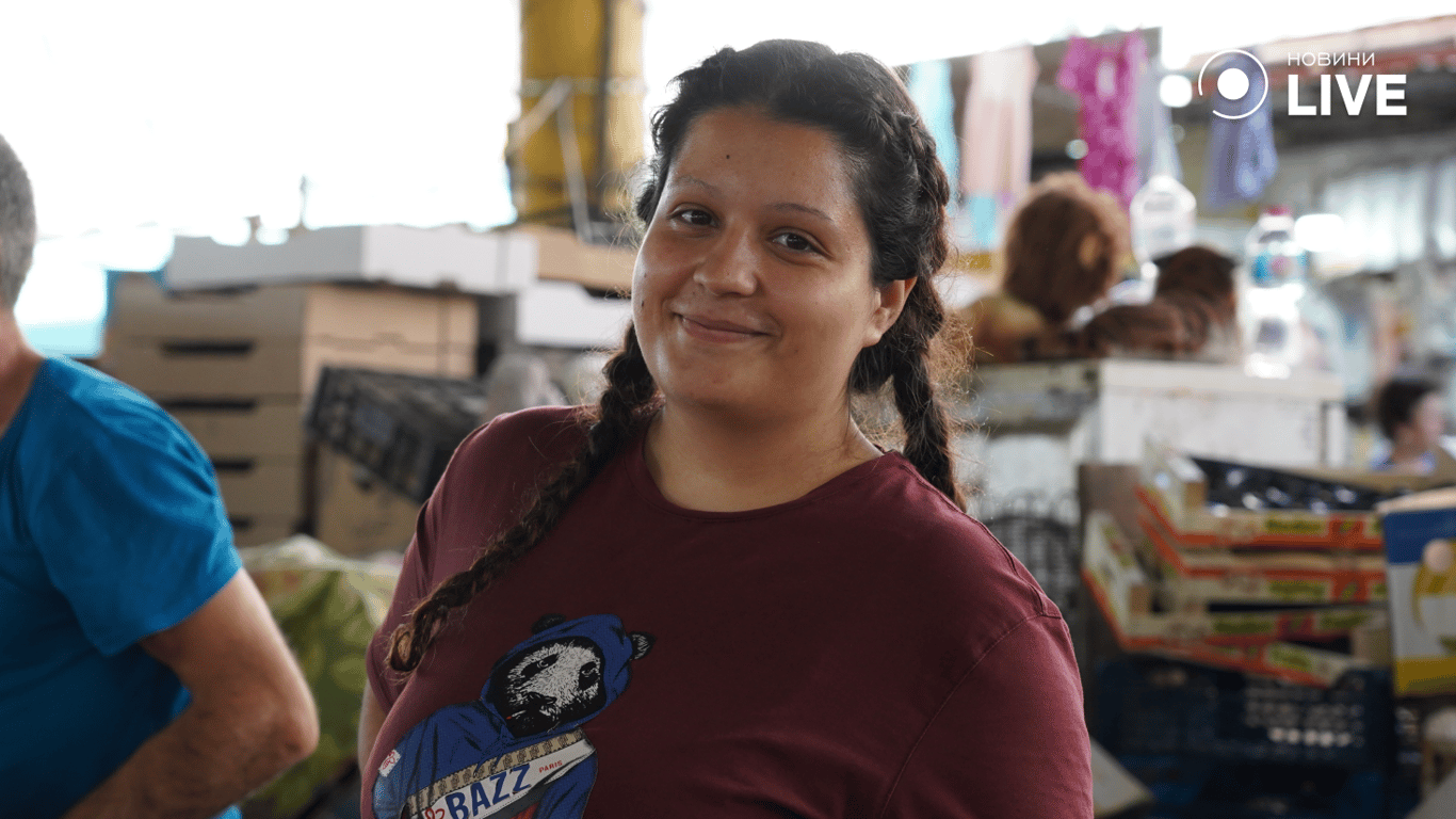 Продавец Дарья. Фото: Новини.LIVE