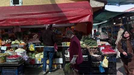 Попит на фрукти в Одесі зростає: ціни на Новому базарі - 290x166