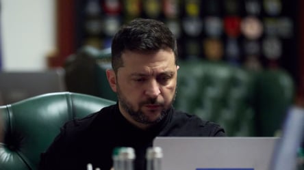 Зеленский обсудил с Мерцом защиту Украины после атак РФ - 285x160