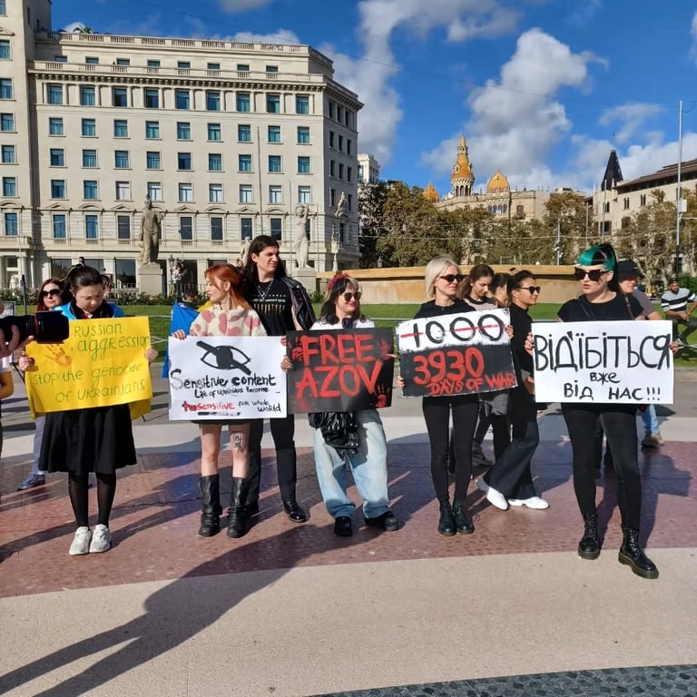 Син Ірини Білик на мітингу в Барселоні