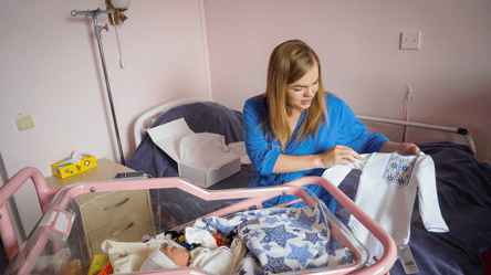 Нові виплати на догляд за дитиною — скільки й кому платитимуть - 285x160