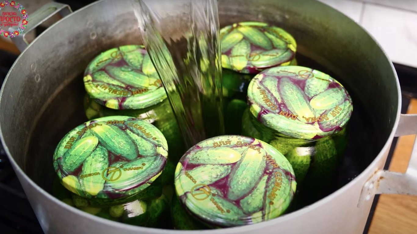 простий рецепт маринованих огірків