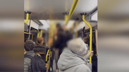 В Польше мужчины напали на украинскую пару в трамвае — детали - 285x160
