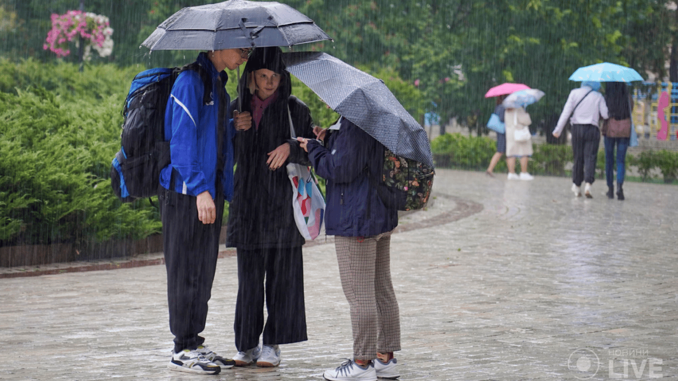 Грози та весняні дощі — синоптики розповіли про погоду 22 травня