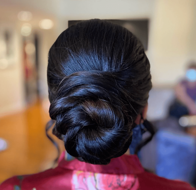 Низький пучок має дуже елегантний вигляд