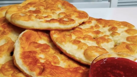 Лепешки на завтрак на воде и без яиц — по рецепту бабушки - 285x160