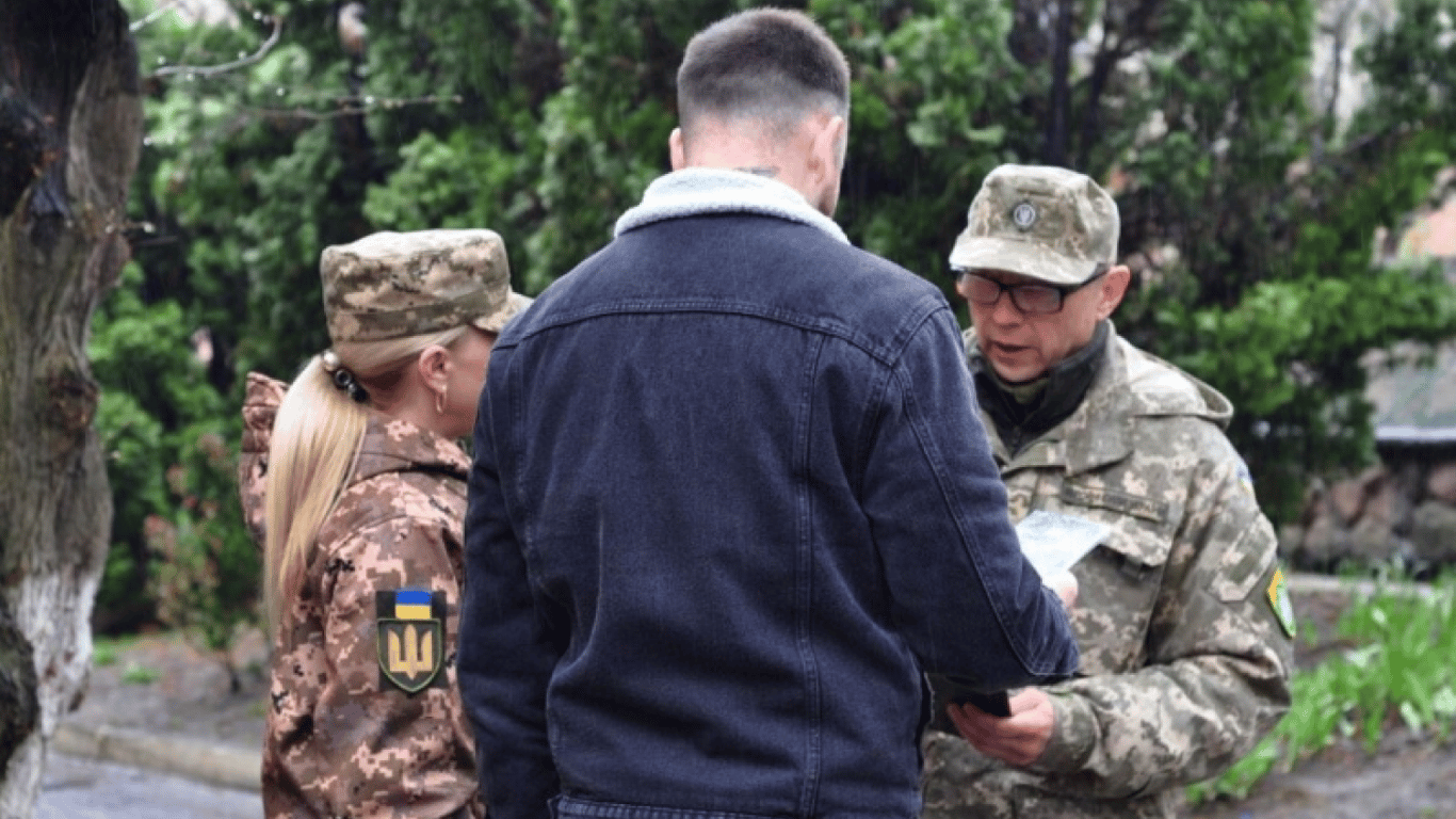 Скандальне рішення коменданта Львівщини щодо ТЦК — коментар адвоката