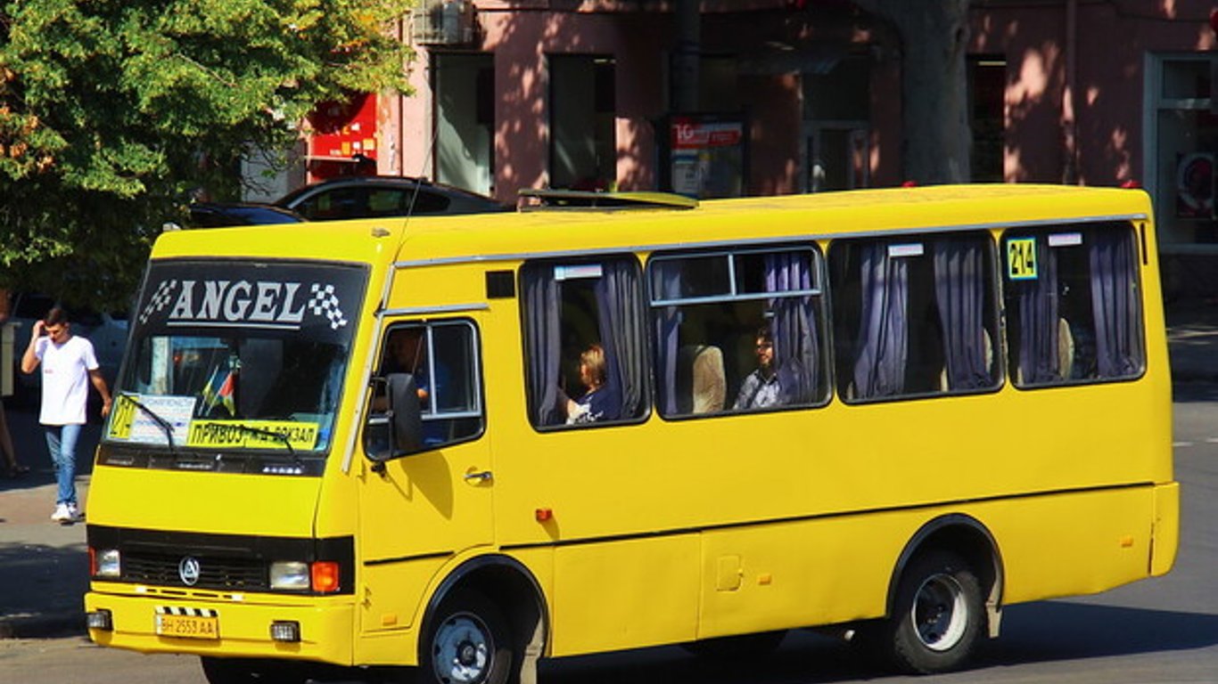 В Одессе изменили движение маршрутные такси на Пересыпский район