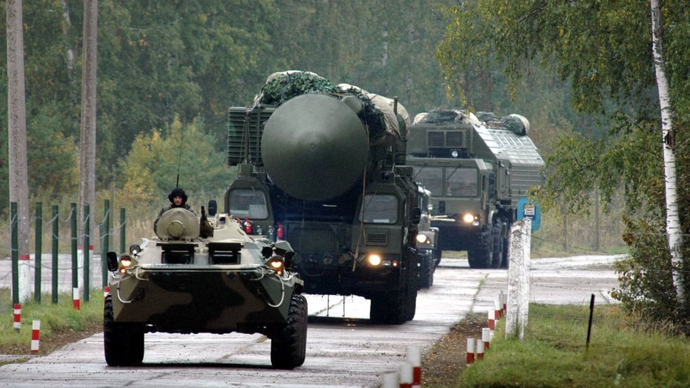 "Насміхалася з нас": генерал розповів, чому Україна віддала ядерну зброю - 250x140