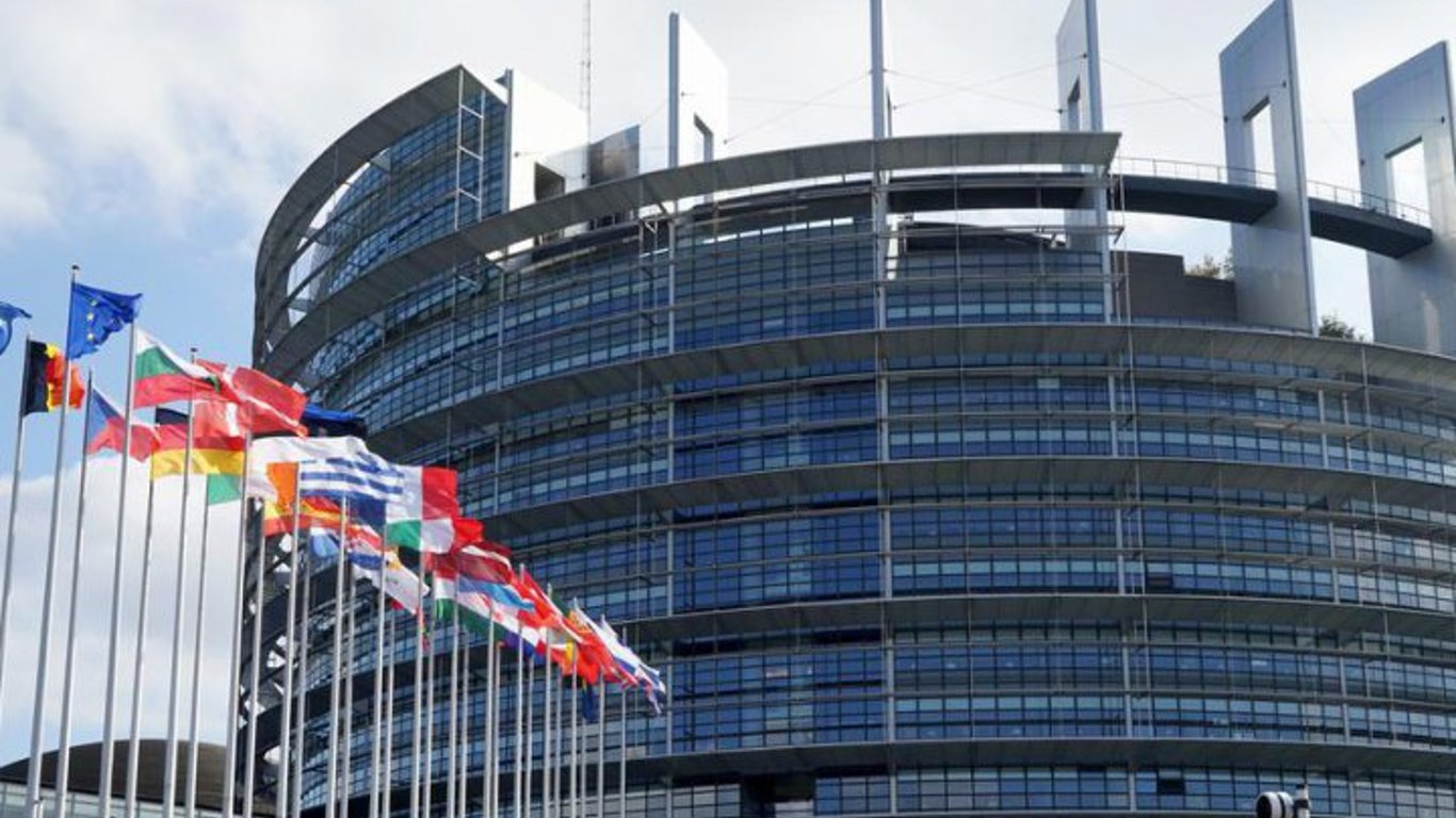 Европарламент осудил решение об ограничении выезда за границу для украинских депутатов