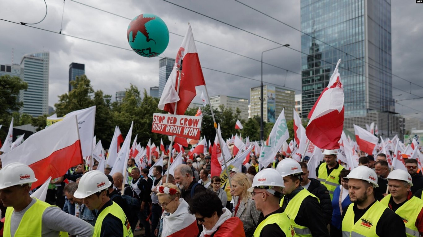 Польские фермеры вышли на протест в Варшаве — какие требования