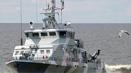 Мінус ще два кораблі РФ: Кримський міст без охорони - 290x166