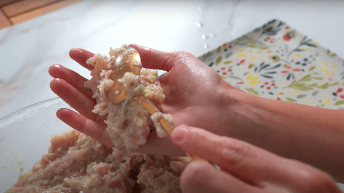 смачні котлети з кабачками та куркою